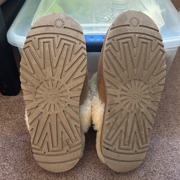 Ugg Disquette Suede Fur Platform Slippers - Picture 9 of 9